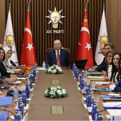 Kadın belediye başkanlarını kabul etti