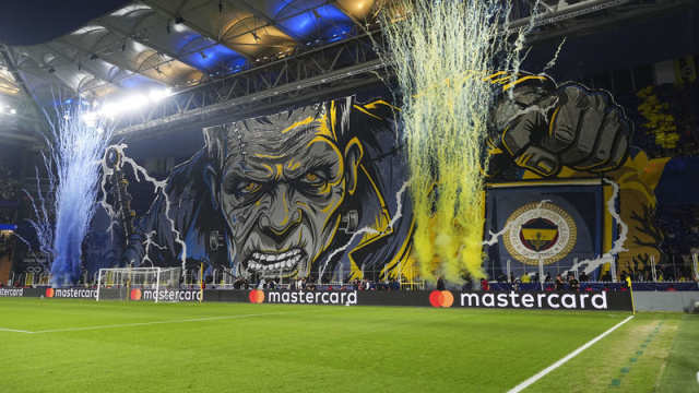Fenerbahçe'den Devler Ligi'ne özel koreografi!