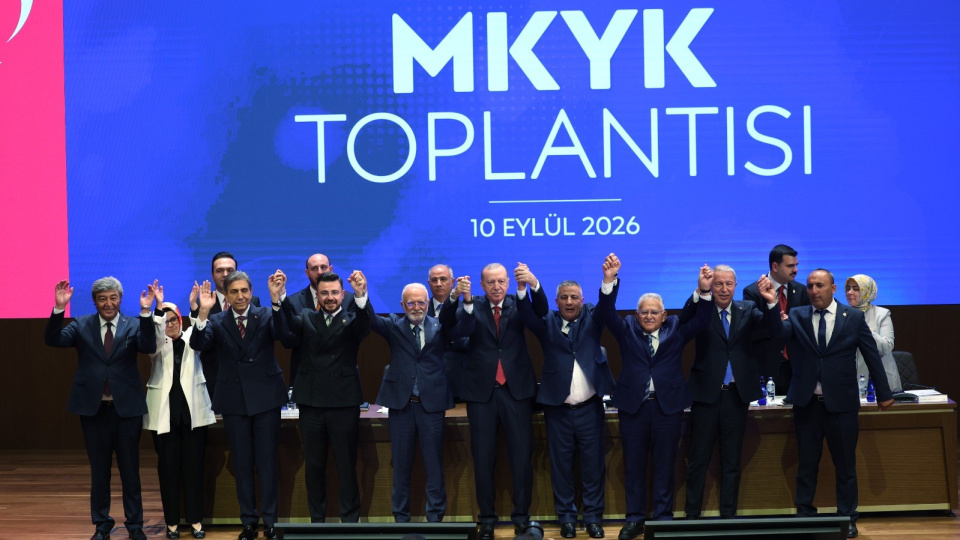 4 belediye başkanı AK Parti'ye katıldı