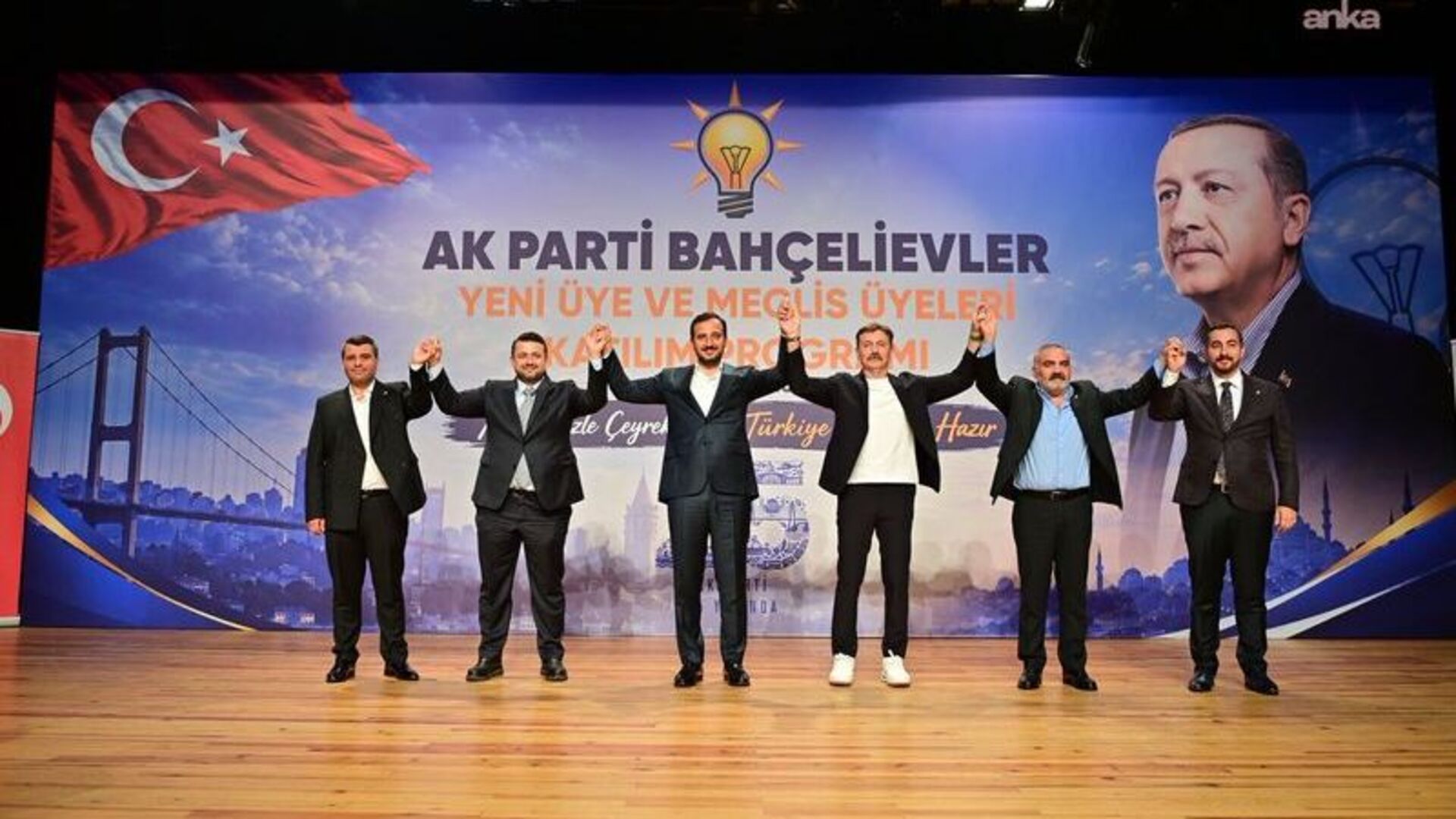 Bahçelievler'de Yeni Bir Dönem: Üç Meclis Üyesi AK Parti'ye Katıldı