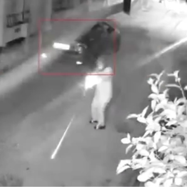 Kaskla geldi, dehşet saçtı!