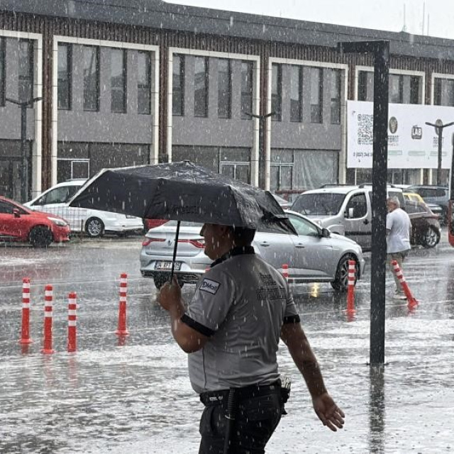 Yaz havası sürüyor, yağmur ve serinlik geliyor