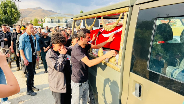 Şehit er Ziyar Koparan toprağa verildi