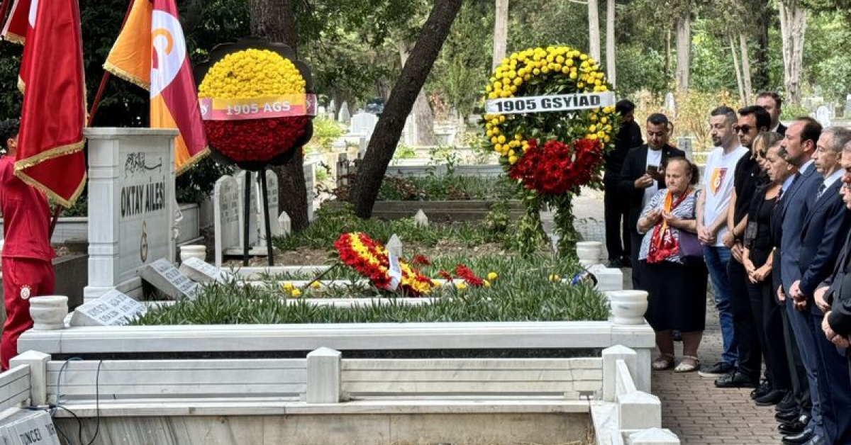 Metin Oktay kabri başında anıldı