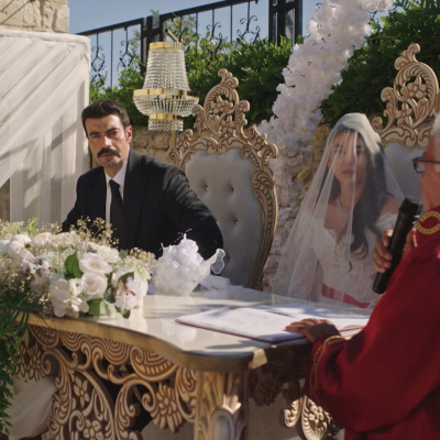 Düğüne gelen gizemli kişi kim?