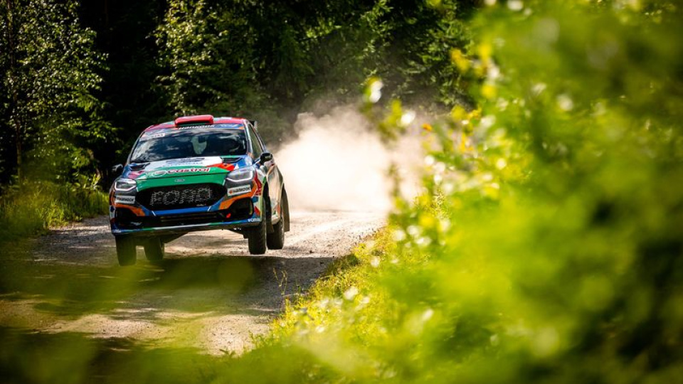 Ali Türkkan 2026 FIA JWRC'de şampiyon oldu!