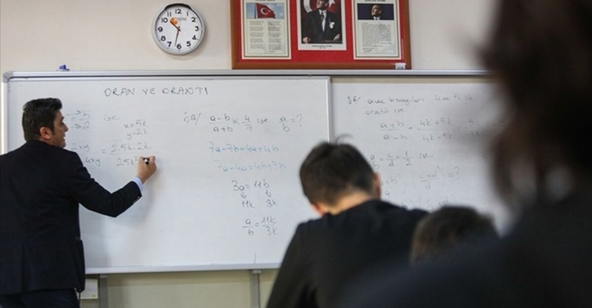 Öğretmenlerin yer değiştirme tercih ve atama takvimi belli oldu