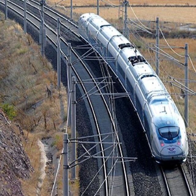 Bir ile daha hızlı tren geliyor