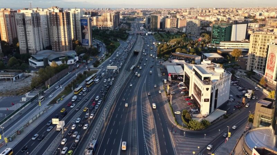 İstanbul'da trafik hafta sonu gibi: % 38
