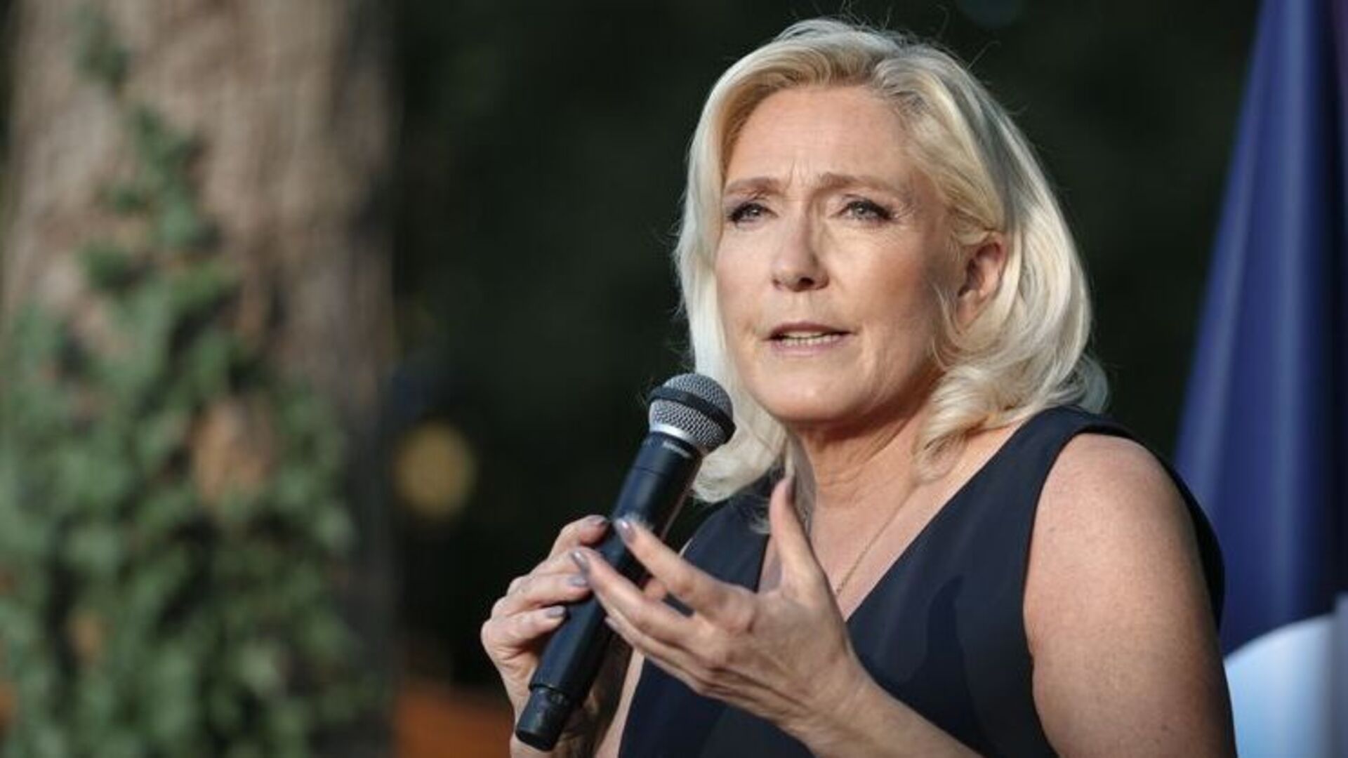Fransa'da anketler 'Le Pen' diyor haber görseli