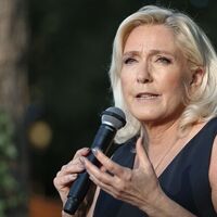 Fransa'da anketler 'Le Pen' diyor