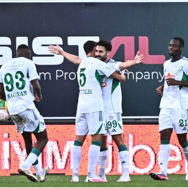 Rizespor'dan tarihi deplasman başlangıcı!