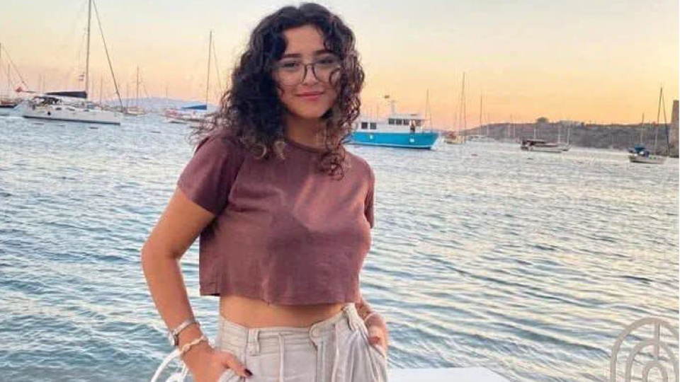 24 yaşındaki Ahsengül gözyaşına boğdu