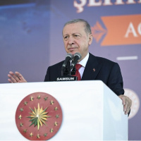 Cumhurbaşkanı Erdoğan açıklamalarda bulunuyor