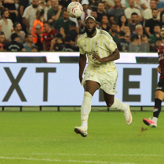 Fenerbahçe'de Lukaku, ilk kez 11'de!