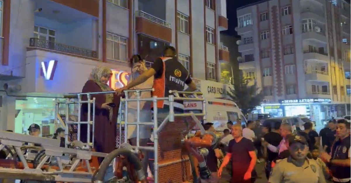 Iğdır’da yangın: 18 kişi tahliye edildi