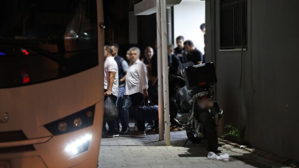 Seferihisar Belediyesi'ne rüşvet soruşturması: 47 şüpheli adliyede