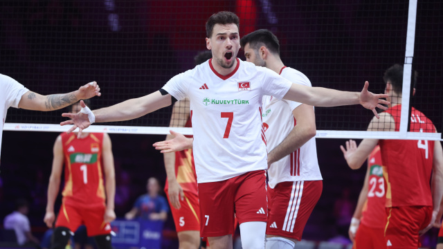 Türkiye - Letonya voleybol maçı için nefesler tutuldu