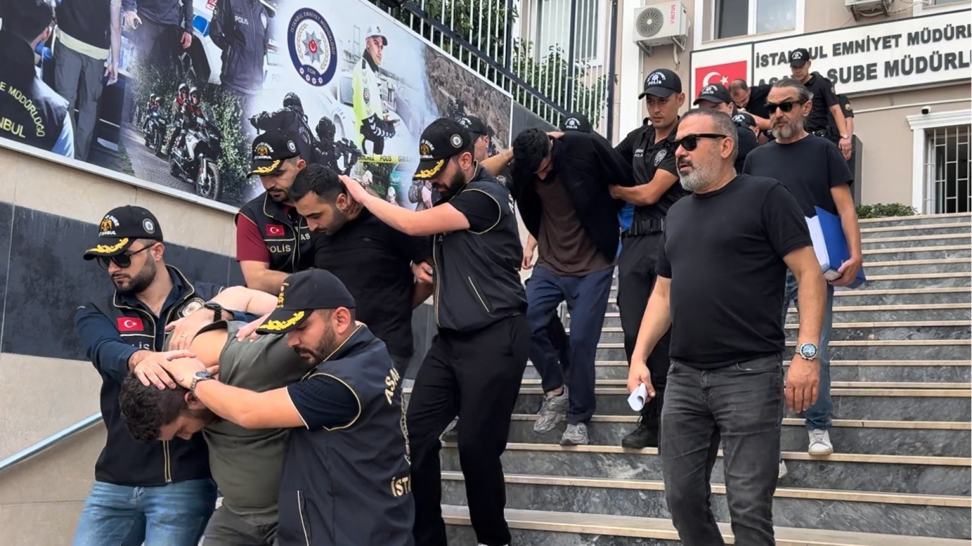 İstanbul'da aracında kurşun yağmuruna tutulmuştu: Fırat Yavşan cinayetinde 9 tutuklama