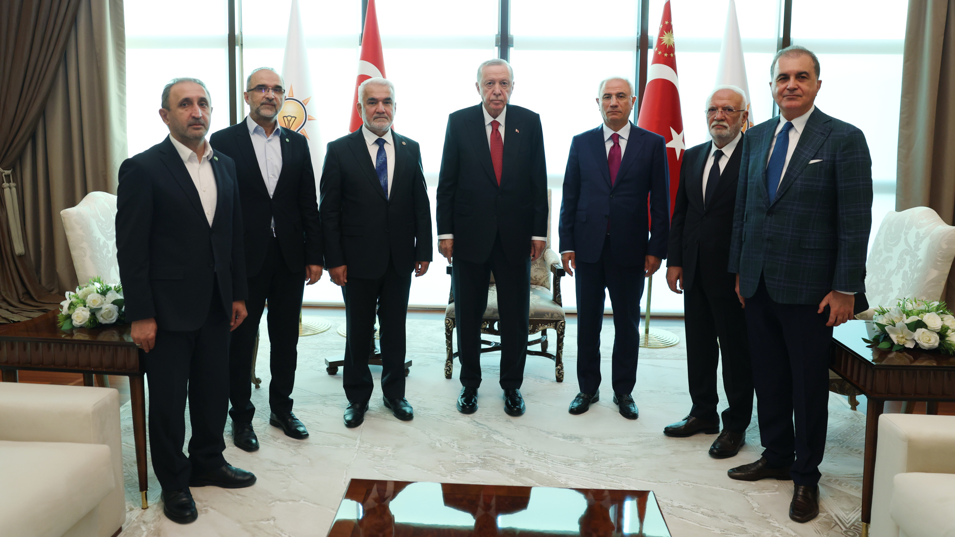 Yapıcıoğlu'nu kabul etti haber görseli