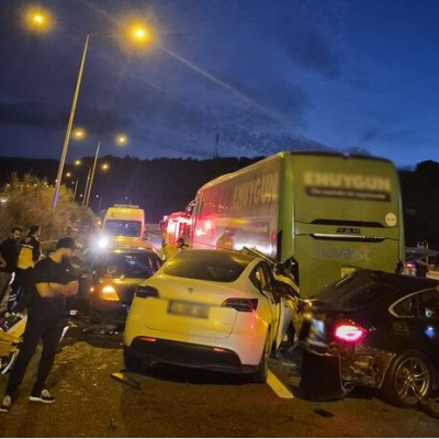 İstanbul-İzmir Otoyolu'nda zincirleme kaza: 11 yaralı
