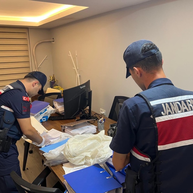 MİT'ten yazılım şirketine operasyon! 5 gözaltı
