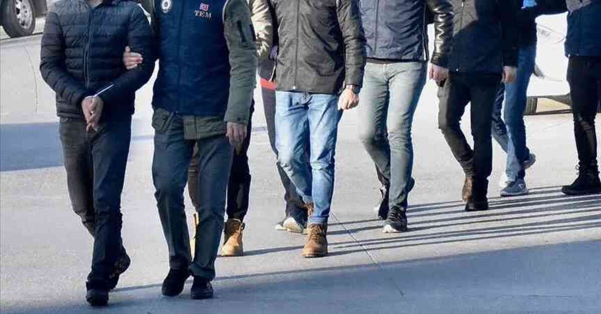 FETÖ operasyonu: 3 gözaltı