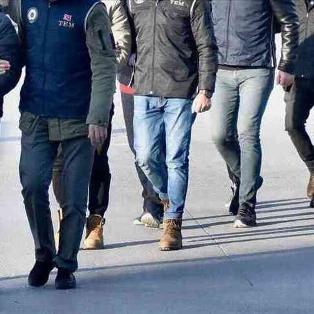 FETÖ operasyonu: 3 gözaltı