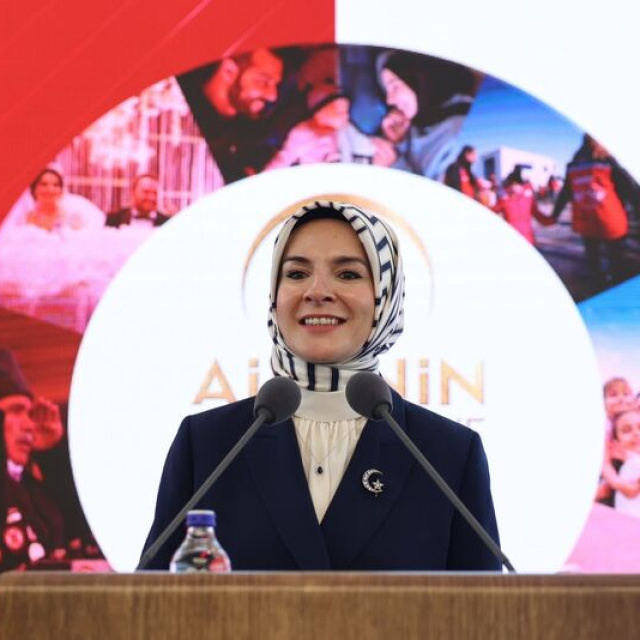 Velilere yönelik 'Okul ve Aile Hayatı' eğitimleri yaygınlaştırılacak