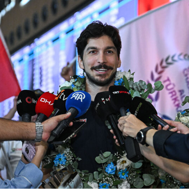Dünya şampiyonu Ali Türkkan, yurda döndü!