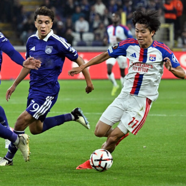 Lyon ilk yarıda attığı gollerle kazandı