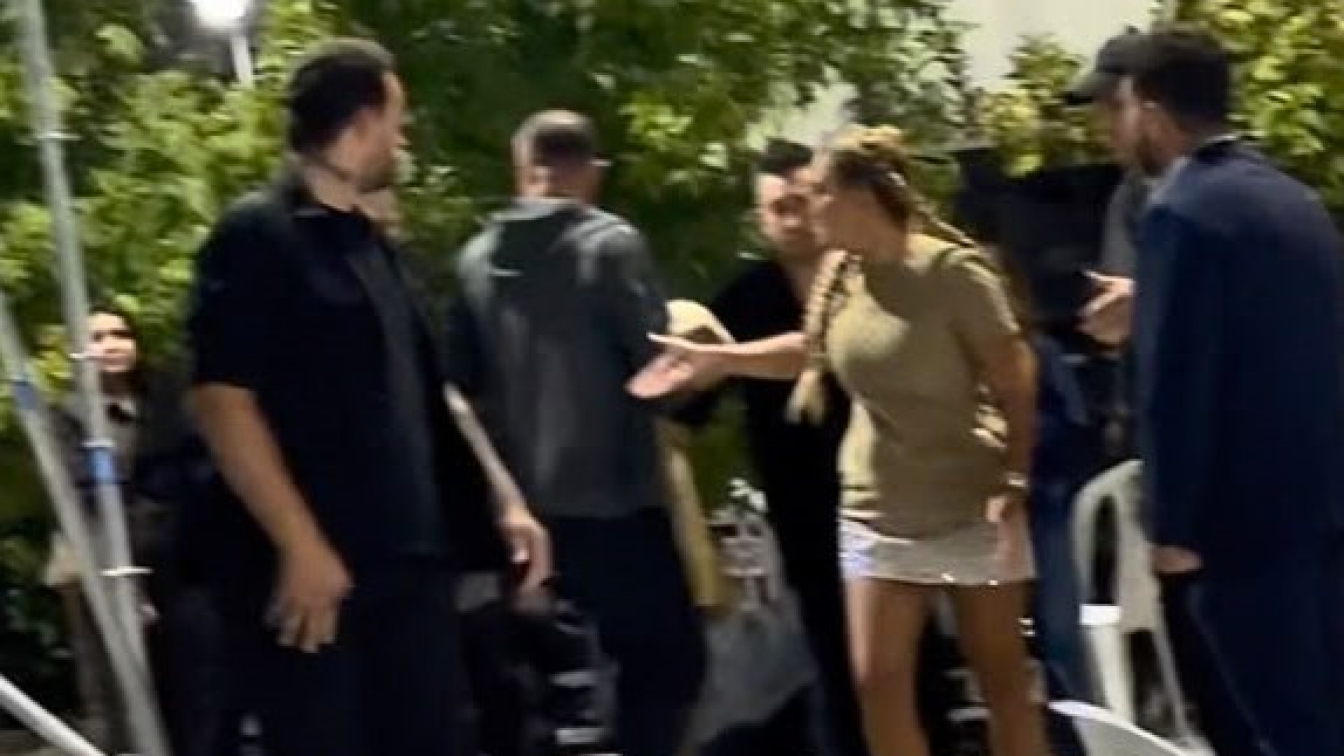 Demet Akalın tacize uğradı