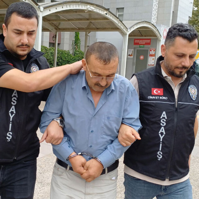 'Uzaklaştırma' kararı vardı! Eşi sırtında bıçakla hastaneye kaldırıldı