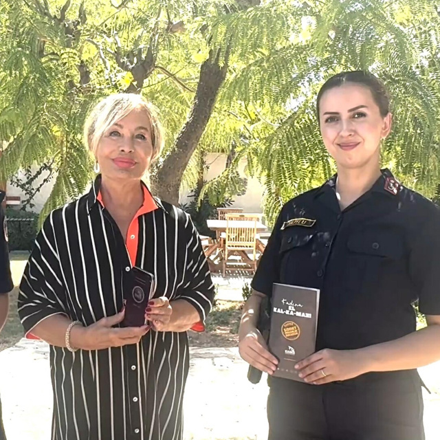 Emel Sayın'dan kadınlara KADES çağrısı