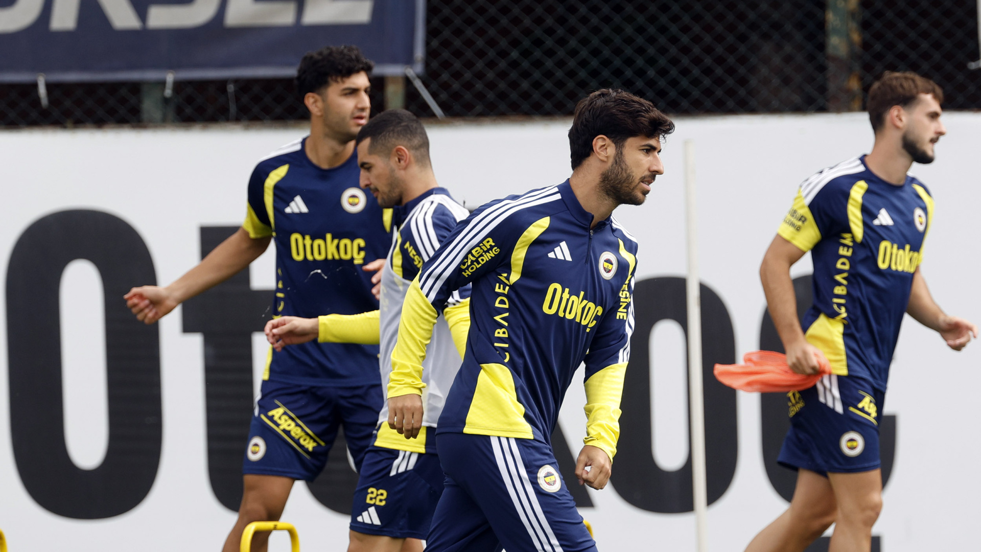 Fenerbahçe, Eyüpspor maçı hazırlıklarını Can Bartu Tesisleri'nde sürdürdü
