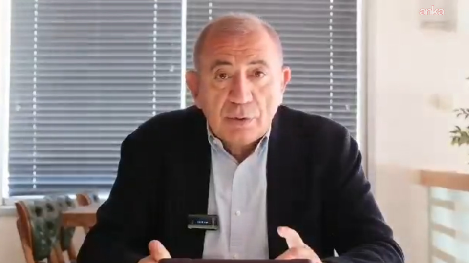 Gürsel Tekin'in görevine son verildi