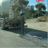 Yola beton döke döke ilerledi