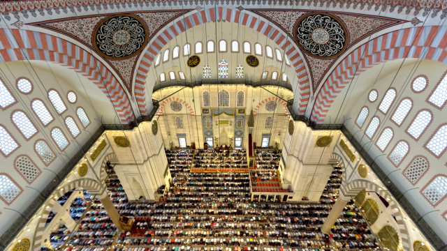 Cuma namazı saatleri
