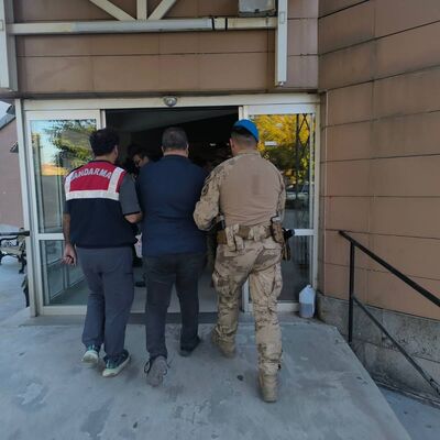 FETÖ operasyonu: 21 gözaltı