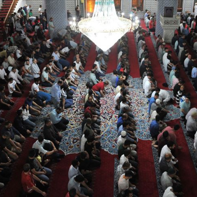 Bugünkü Cuma hutbesi konusu nedir?