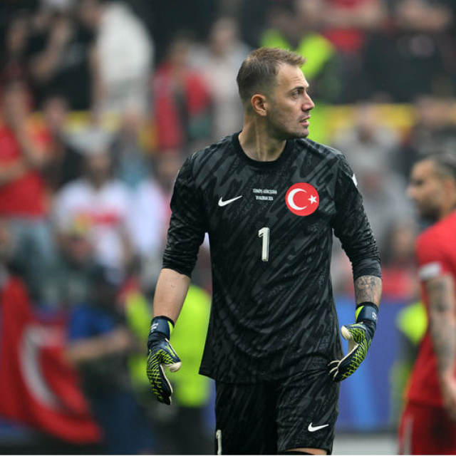 Mert Günok'tan milli formaya veda!