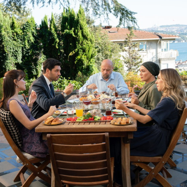 Kızılcık Şerbeti bu akşam var mı?