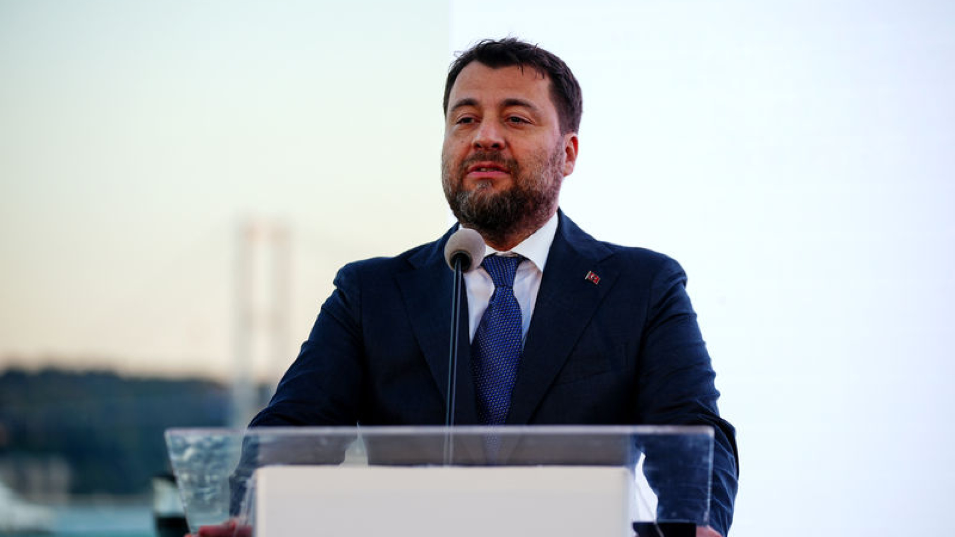 Emre Tezmen, Pusula yönetiminden ayrıldı