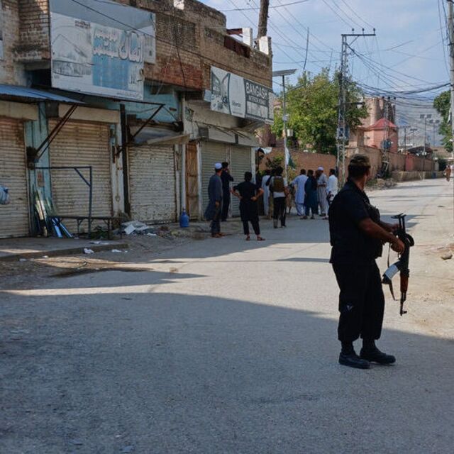 Pakistan'da bombalı saldırı
