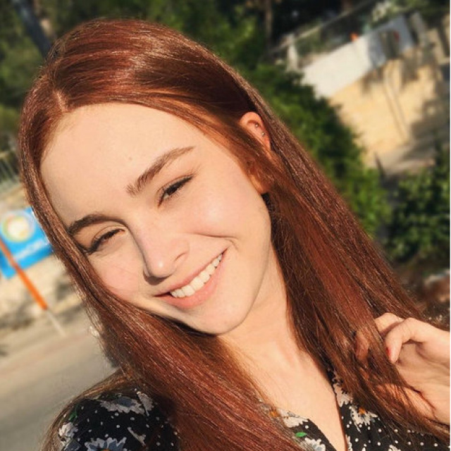 Asena Keskinci kimdir?