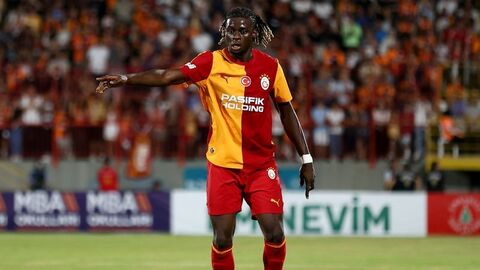 Galatasaray'ın 22 yaşındaki orta saha oyuncusu Lesley Ugochukwu, Fransa U21 Mil…