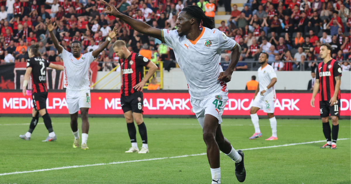 Alanyaspor, Çorum'da kazandı!