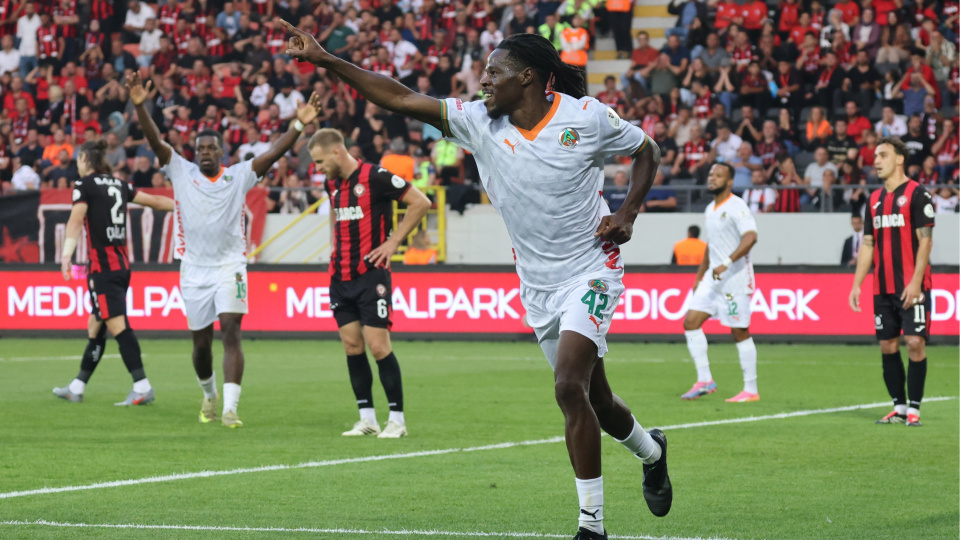 Alanyaspor, Çorum'da kazandı!