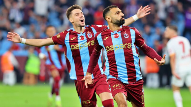 Trabzonspor, Galatasaray'ı 4 golle yıktı!