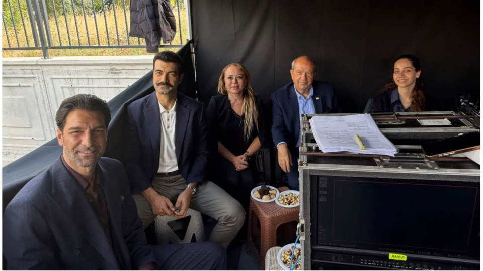 'Sevdan Bir Ateş'e sürpriz ziyaret